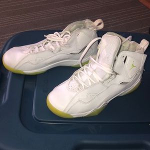 Authentic Jordan’s sz 6.5 youth